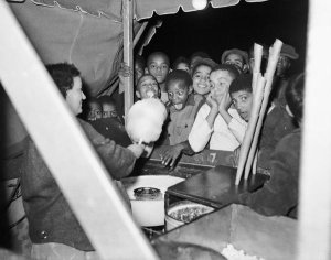 Charles "Teenie" Harris - Children at cotton candy booth, Pittsburgh, ca. 1945