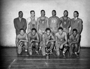 Charles "Teenie" Harris - Group portrait of YMCA Vets basketball team, March - April 1946
