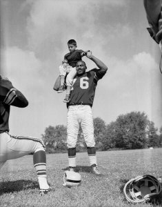 Charles "Teenie" Harris - Pittsburgh Steelers football player, no. 76 Eugene "Big Daddy" Lipscomb, July 1961
